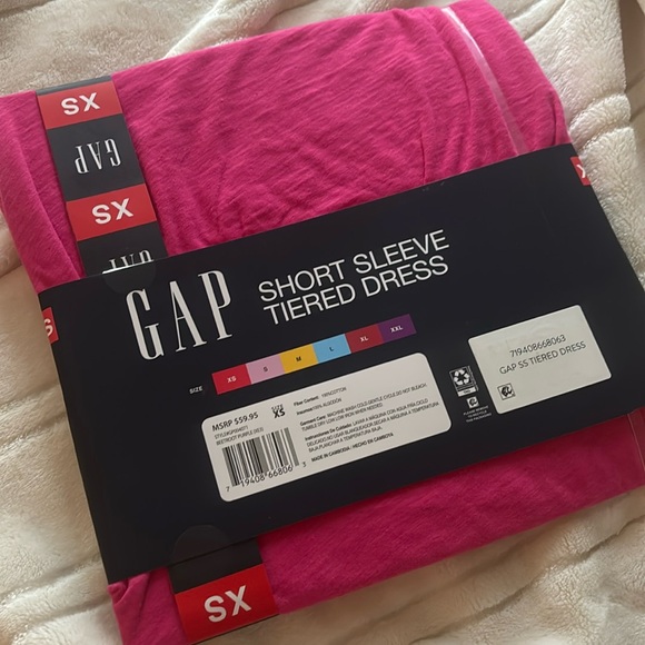 NEW GAP DRESS - Picture 3 of 5